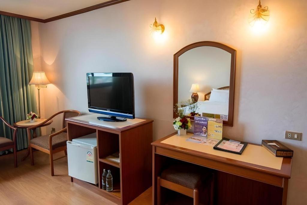 K.P. Grand Hotel Chanthaburi Luaran gambar